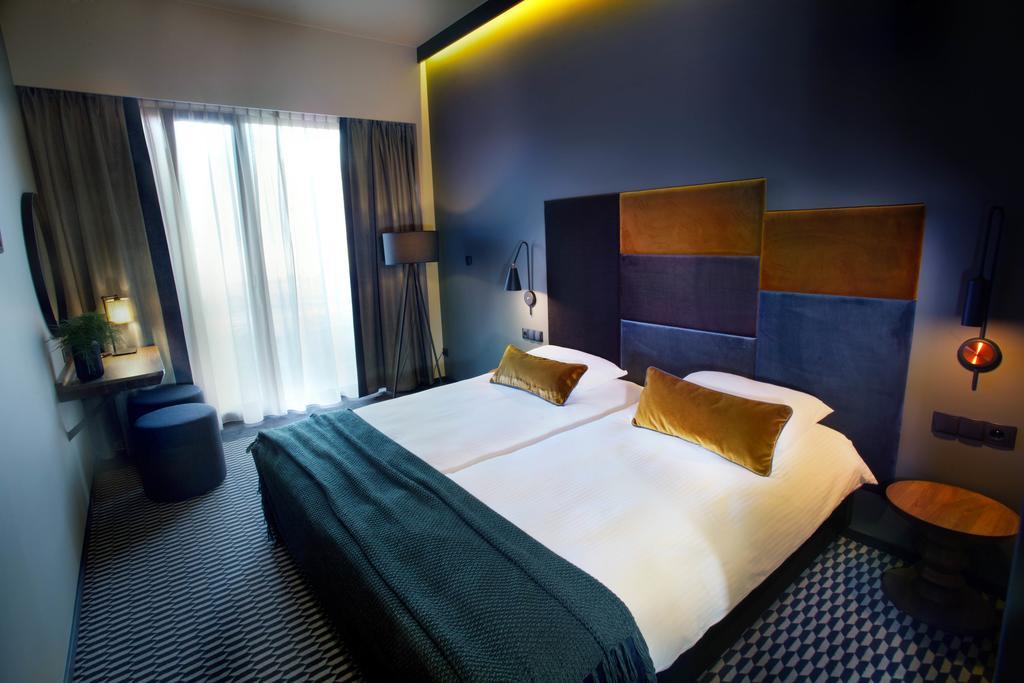Hotel Remes Opalenica Eksteriør bilde
