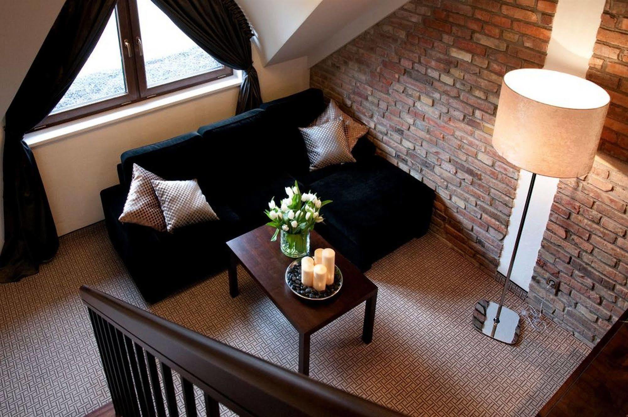 Hotel Remes Opalenica Eksteriør bilde